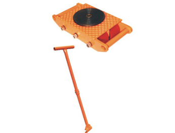 液壓機(jī)搬運(yùn)使用坦克搬運(yùn)車(chē)